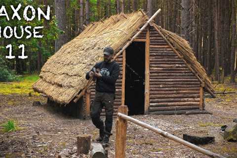 Thatch House Build: Primitive Moss Insulation | Bushcraft Saxon House (PART 11)