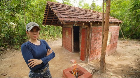 Building Bushcraft Survival Brick Shelter With Wooden Roof