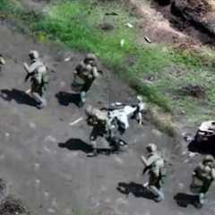 Horrible! Ukrainian blow up Russian soldiers in heavy battle on the frontline